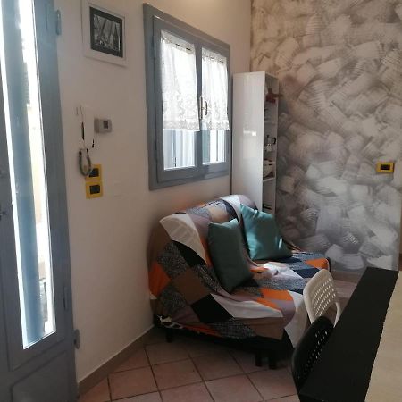 La Casina Giramondo Di Ele Viareggio Buitenkant foto