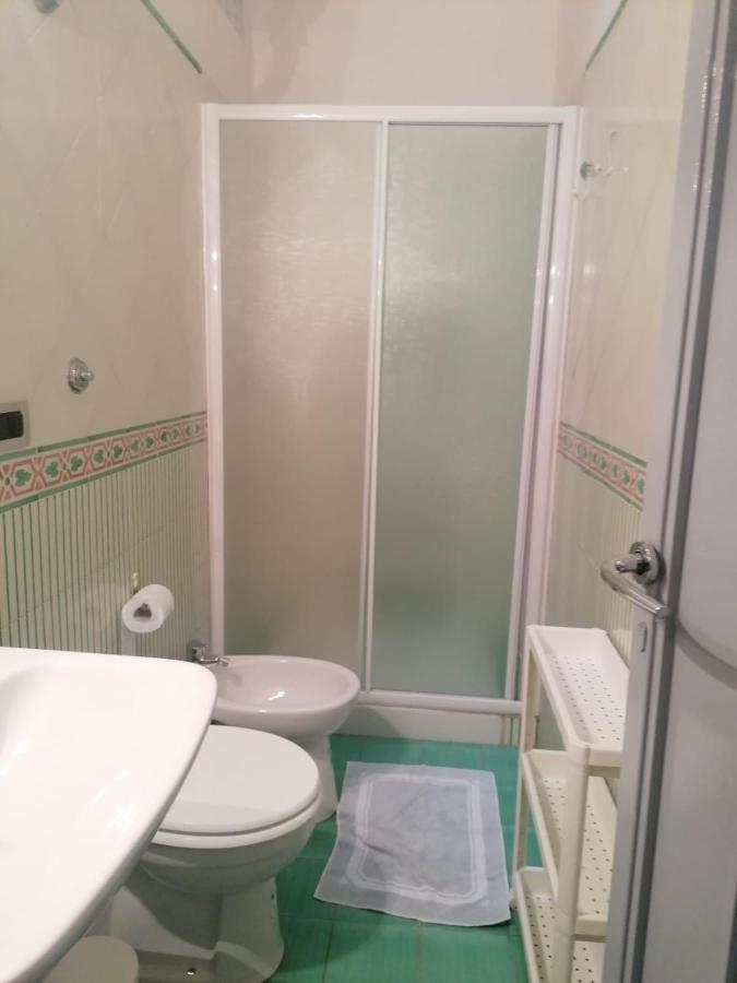 La Casina Giramondo Di Ele Viareggio Buitenkant foto